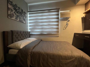 Fullerton Suites
